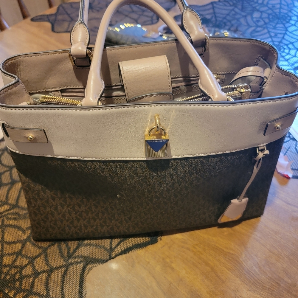 Michael Kors purse
